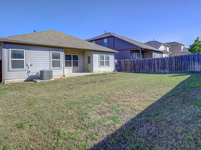 6705 Loretta White Ln — Photo 5