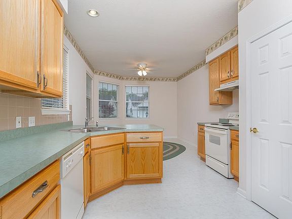 3rd image of 18231 Crystal Lakes Dr