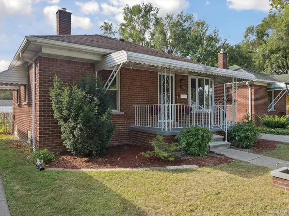 19249 Pinecrest Dr, Allen Park, MI 48101