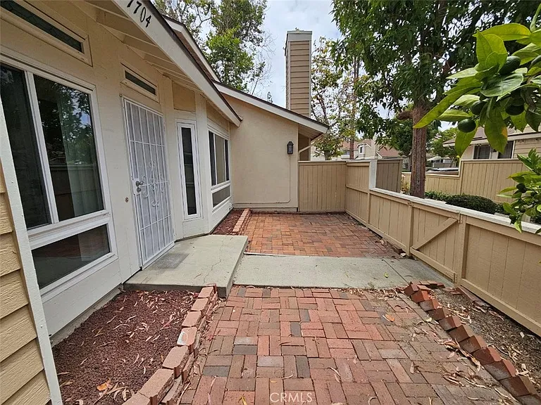 7704 Marbrook Way — Photo 6