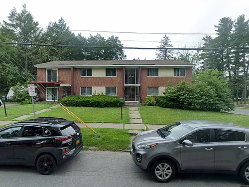 1093 Park Ave #1 Photo 1