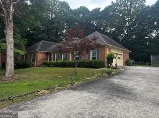 341 Chesterfield Rd, Bogart, GA 30622