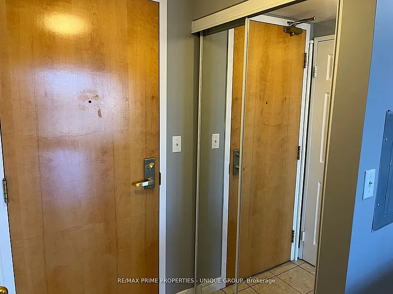 43 Eglinton Ave E #1506 — Photo 12