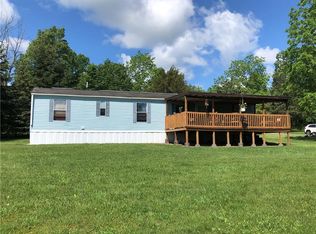 90 Starkey Point Rd, Dundee, NY 14837