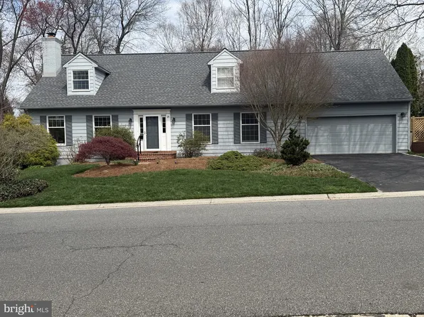 25 Dickinson Ln, Wilmington, DE 19807