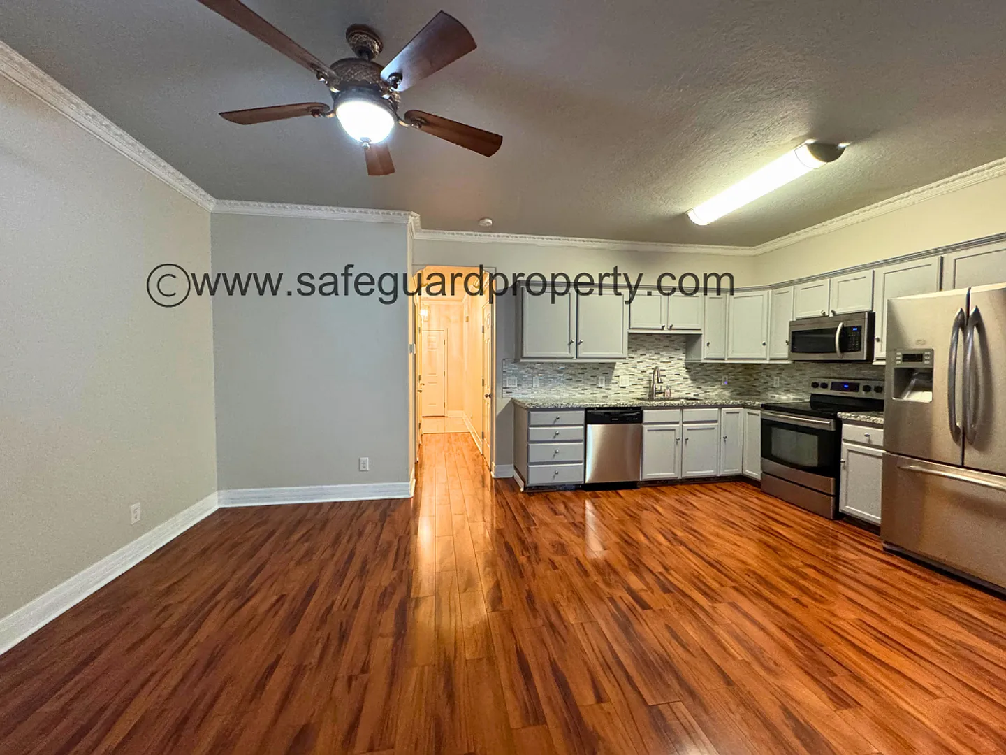 Modern Townhome in Gated Community — Photo 4