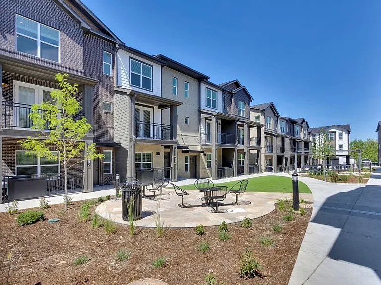 The Allyson Townhomes — Photo 41