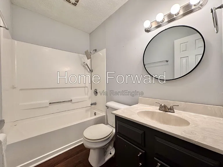 122 Estonia Dr — Photo 8