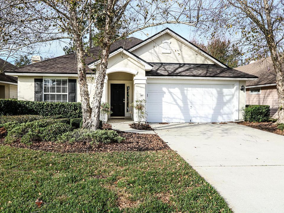 1st image of 1884 Lake Forest Ln