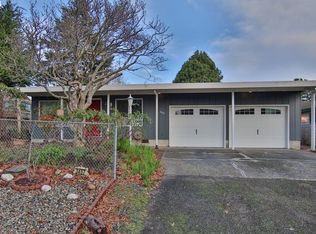 3457 Oak St, North Bend, OR 97459