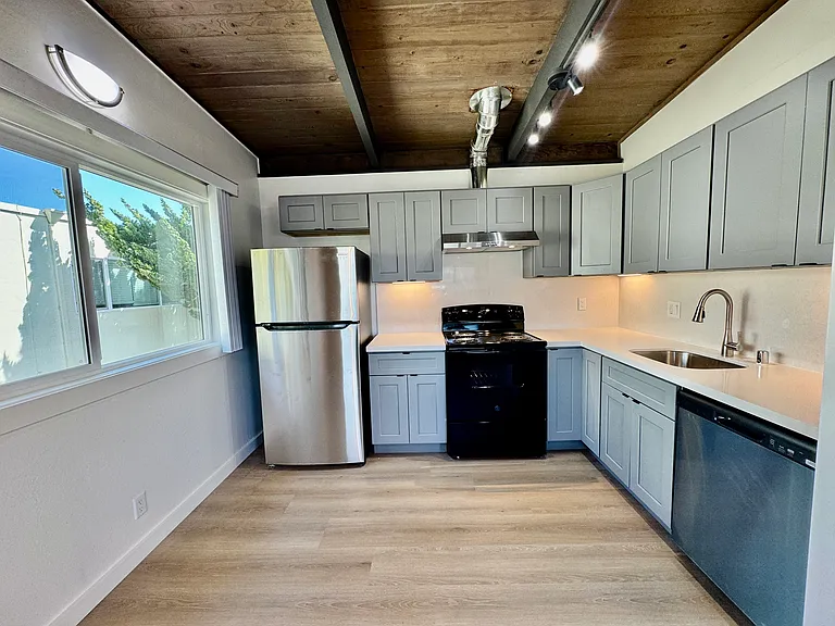 6500 Donal Ave — Photo 20