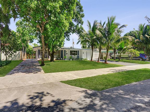 5th image of 1220 NE 26th Avenue