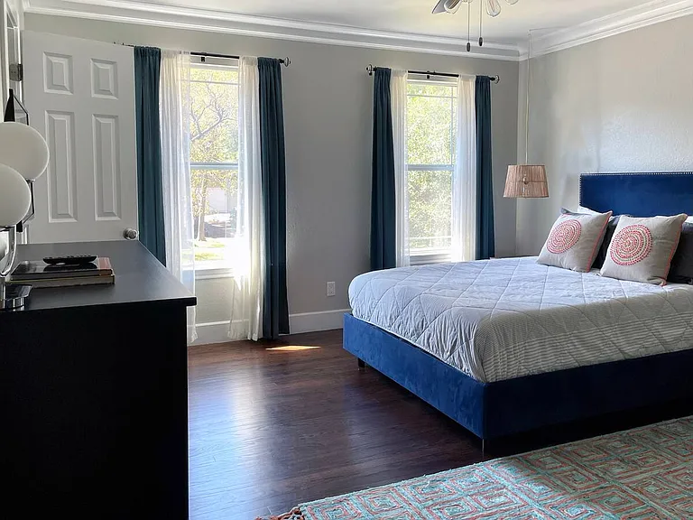 902 Turner Ave — Photo 16