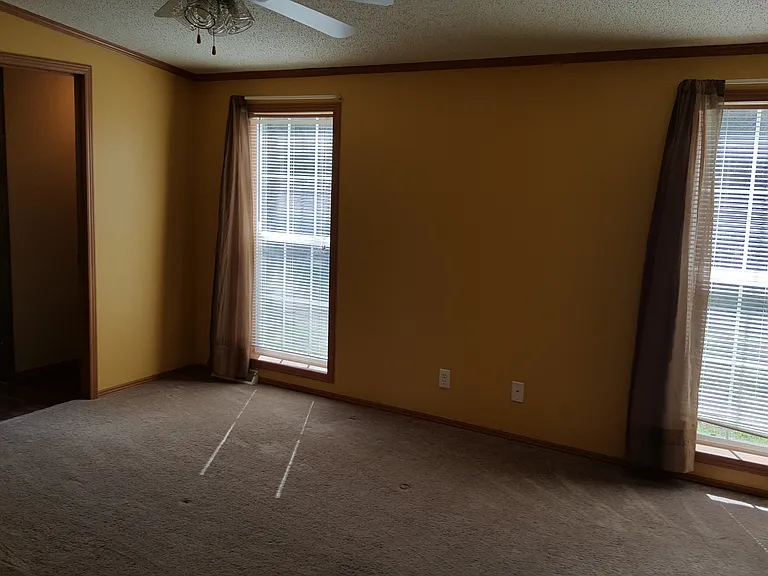 166 Squirrel Ln — Photo 12