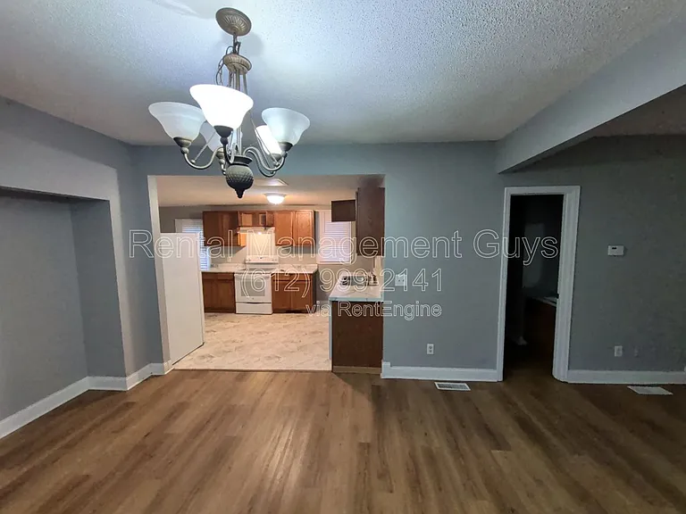 3301 Oliver Ave N — Photo 6