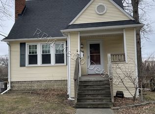 55 1/2 Kensington Blvd, Pleasant Ridge, MI 48069