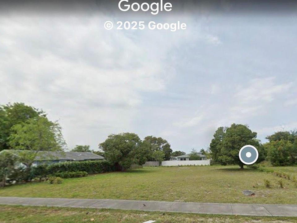 1st image of 132 & 134 NW 6th Avenue