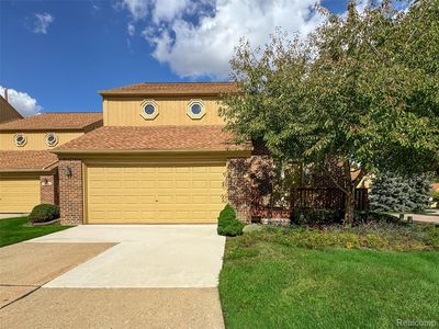 2283 Crystal Dr, Rochester, MI, 48309