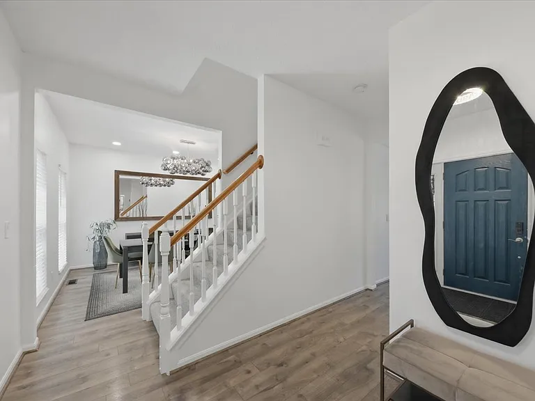 5920 Thornberry Ct — Photo 6