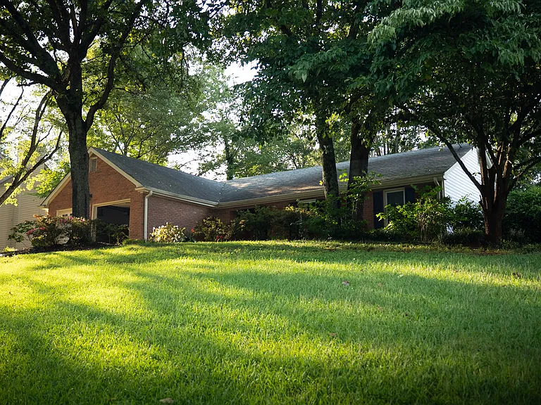 1190 Meadow Oaks Dr NW — Photo 12