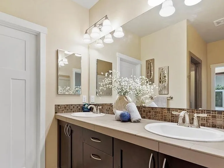 3721 W Catalpa Dr — Photo 9