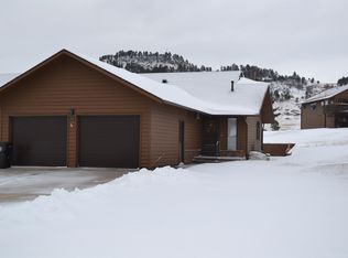 940 Country Club Dr, Spearfish, SD 57783