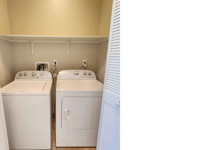 5635 Melodia Cir — Photo 21