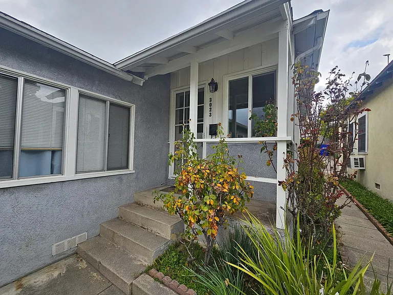 3023-3025 Community Ave — Photo 3