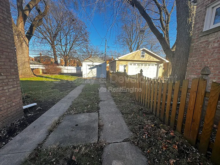 9121 S Utica Ave — Photo 23