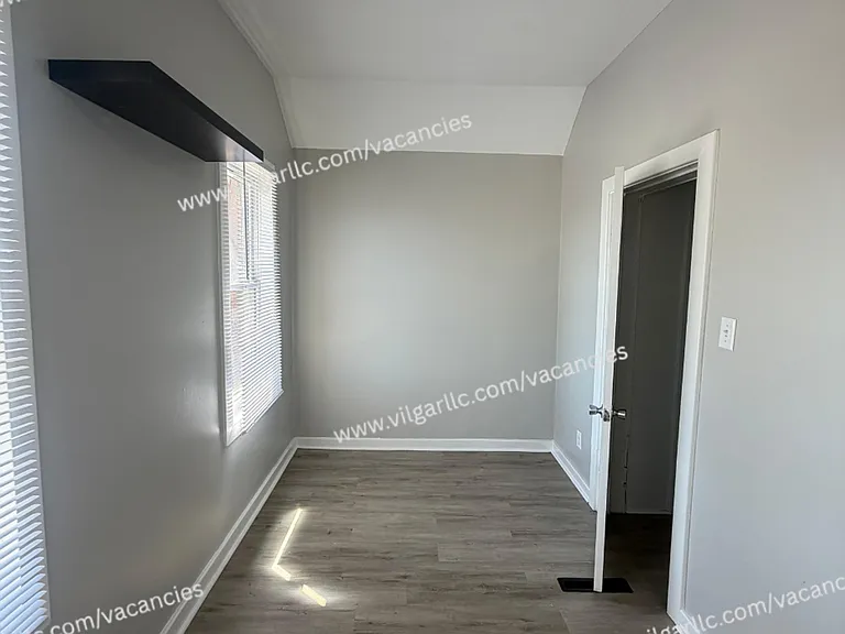 4714 Tod Ave — Photo 11