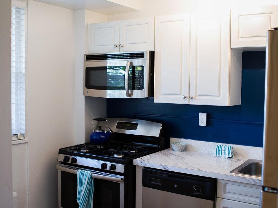 1st image of 1425 Bedford St #9N-01-2