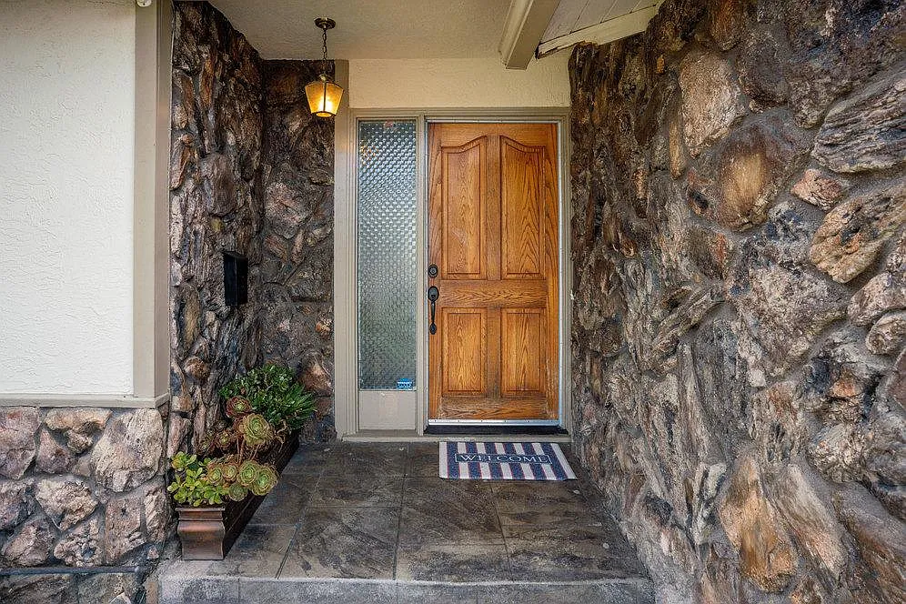 3 bed, 1593 sqft, $3,400 — Photo 3