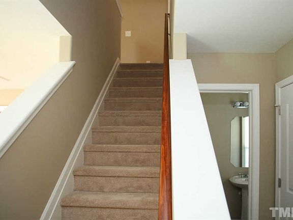 3rd image of 663 Thistle Dr