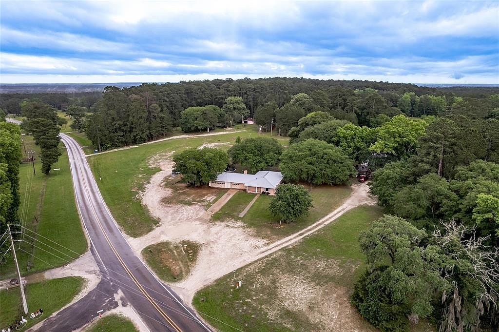 10907 Fm 355, Trinity, TX 75862 | MLS #67487538 | Zillow