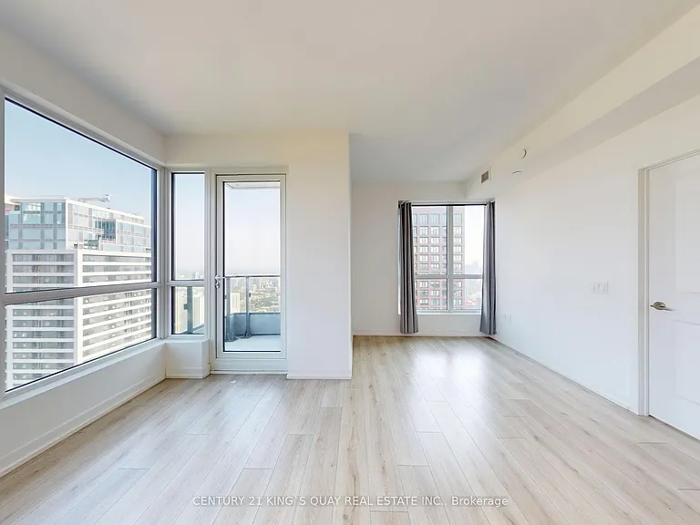 395 Bloor St E #4710 — Photo 17