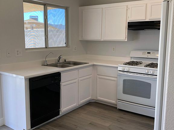 3rd image of 3719 Royal Fern Cir