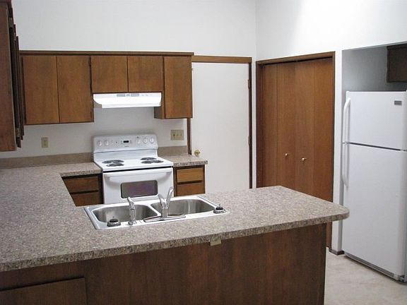 4th image of 4220 W John Day Pl