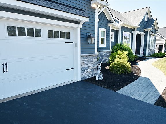 5th image of 1300 Grayson Dr