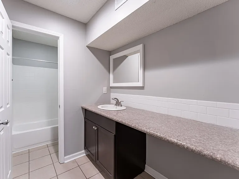 Northpark Apartments — Photo 8