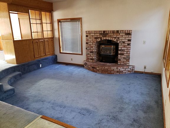 5th image of 65 Meadowood Way