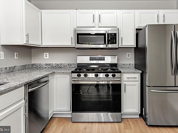 5th image of 13300 Kilmarnock Way #7