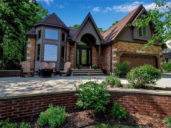 2428 E River Rd, Grand Island, NY 14072