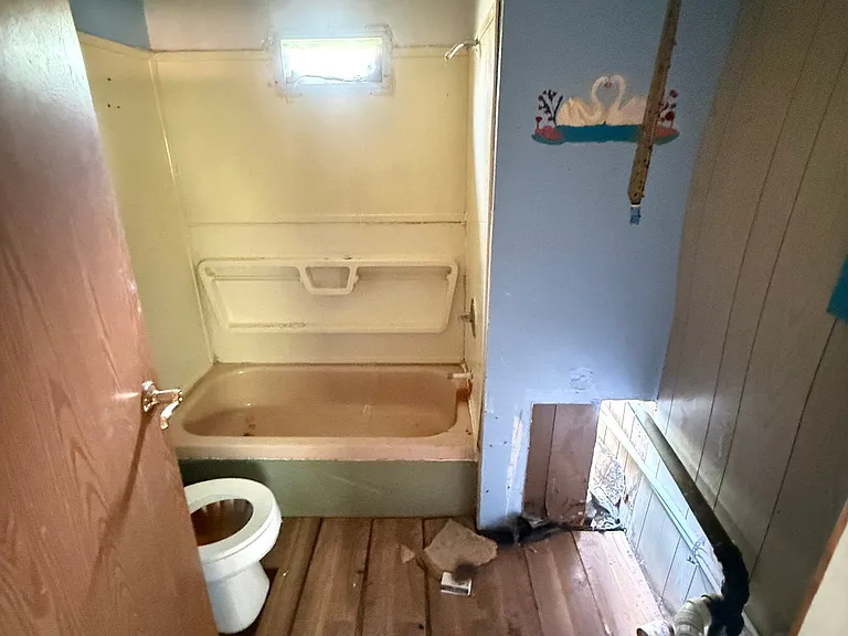 1404 N Rumbaugh Ln #6 — Photo 4