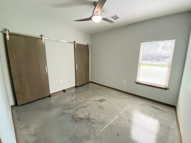 144 Arlington Dr — Photo 9