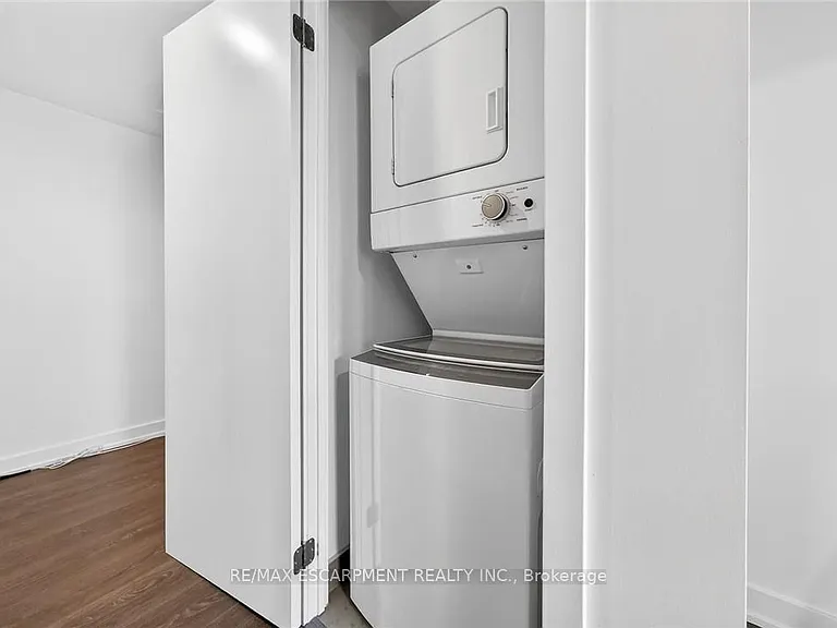370 Martha St #710 — Photo 38