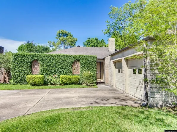 12002 Rocky Knoll Dr, Houston, TX 77077