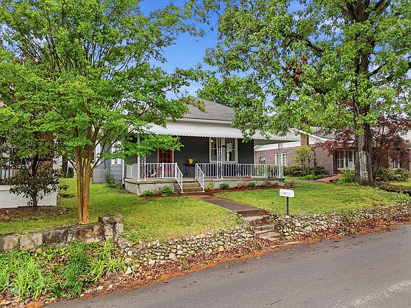 3rd image of 709 Old Dallas Rd