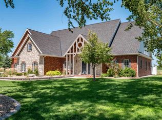 506 W Rd, Kearney, NE 68845