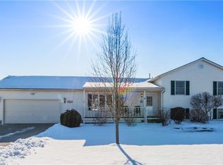 12712 Darrow Rd, Vermilion, OH 44089