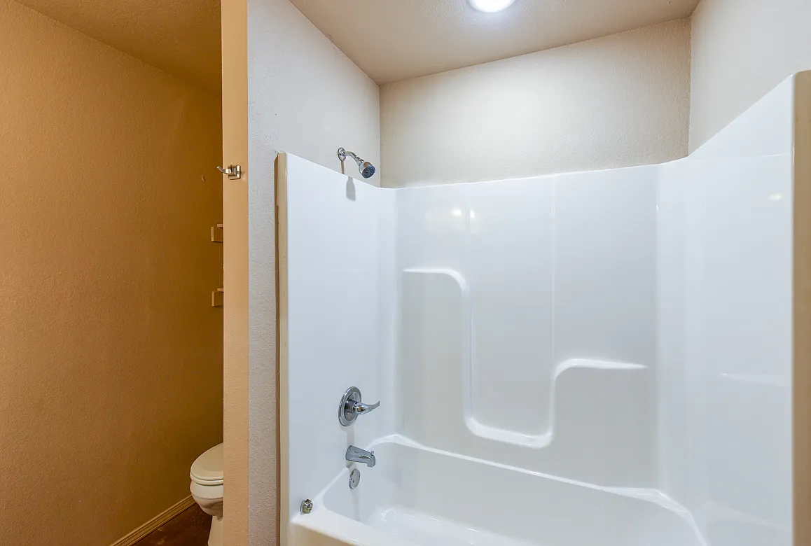 108 N Ash Street - B — Photo 4